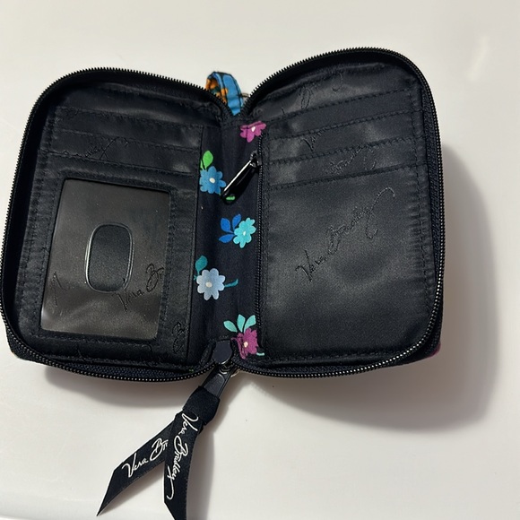 Vera Bradley Wristlet - Picture 4 of 4